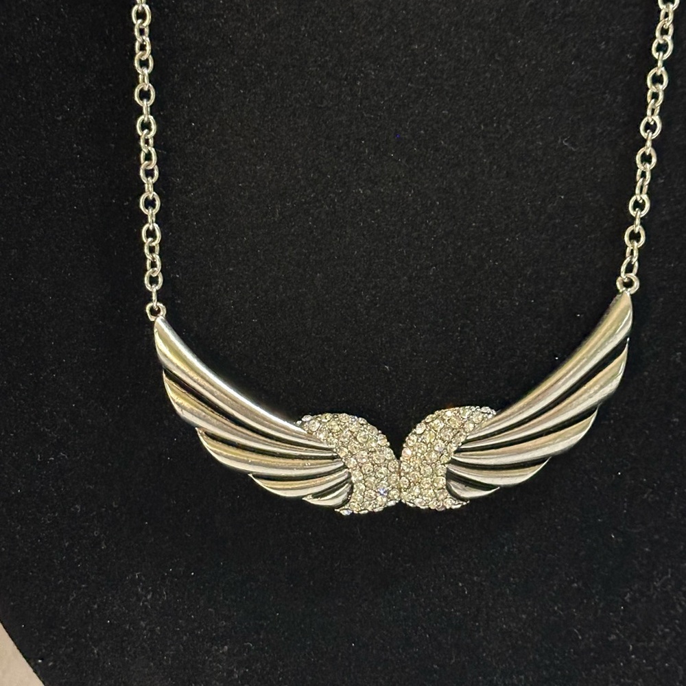 Elegant Silver Wing Necklace